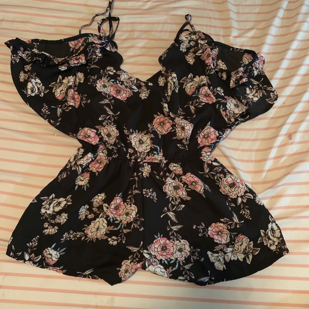 Romper - Picture 2 of 2